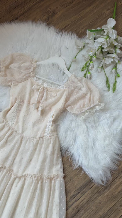 Dreamy lace detailed dress