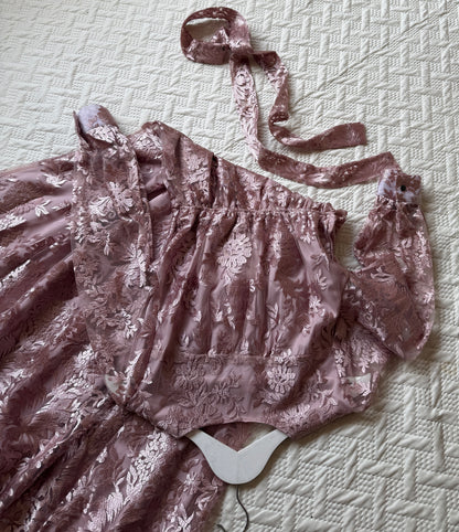 Super gorgeous lace dresses
