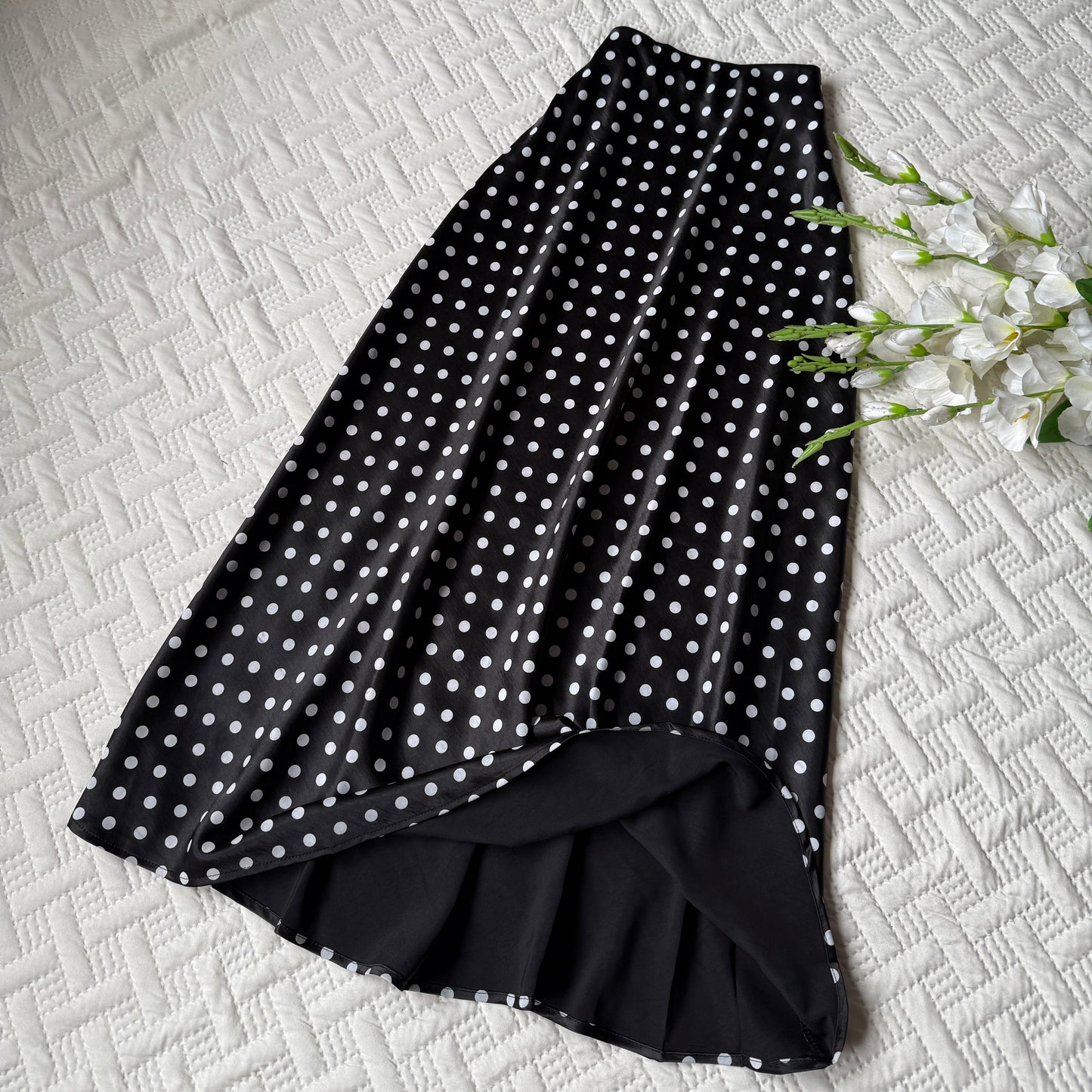 Gorgeous high waist polka dots satin skirts