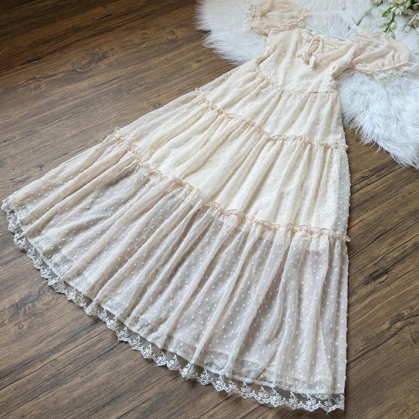 Dreamy lace detailed dress