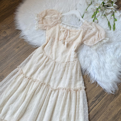 Dreamy lace detailed dress
