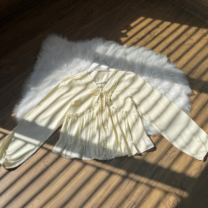 Gorgeous lace detailed linen tops