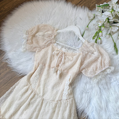 Dreamy lace detailed dress