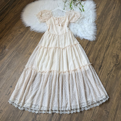 Dreamy lace detailed dress